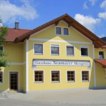 Geschäftshaus im Landhausstil erstellt durch die Fa. Andreas Bauer GmbH